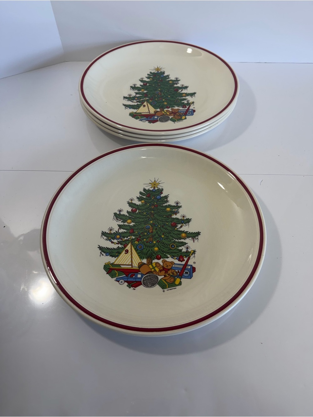 Cuthbertson American Christmas Tree Dinner Plates Crazed but EUC